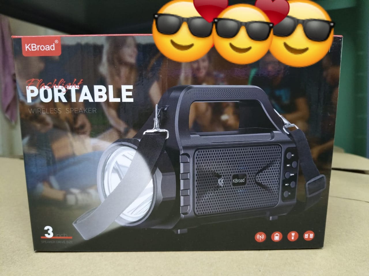 PARLANTE LINTERNA CON PANEL SOLAR