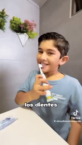 CEPILLO ELECTRICO PARA NIÑOS + REPUESTOS